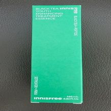 이니스프리 블랙티 유스 인핸싱 트리트먼트 에센스는 뷰티 블랙티·BLACK TEA PEPTIDE ACTIVATOR™ 중심의 항산화 포뮬러로, 어느 각도에서도 빛나는 투명광피부를 완성합니다. 산뜻하고 빠르게 흡수되는 워터 에센스 제형으로 끈적임 없이 매일 항산화 안티에이징 케어를 이어가며, 저자극 포뮬러로 민감 피부도 편안하게 케어합니다.