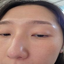 이니스프리 블랙 화산송이 파하 모공 클렌징 오일은 과다 피지 분비 71%와 베이스 메이크업 세정률 100% 수치를 바탕으로 제주 화산송이와 숯 파우더가 과다 피지·블랙헤드를 흡착하는 포뮬러를 담았습니다. 모공보다 작은 초미세 유화입자가 메이크업·노폐물을 밀착 세정합니다. 피부과 테스트를 완료한 저자극 포뮬러로 산뜻한 마무리를 선사합니다.